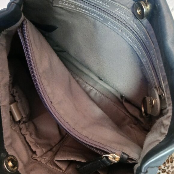 Stone Mountain Classic Leather Shoulder Bag - Picture 4 of 16